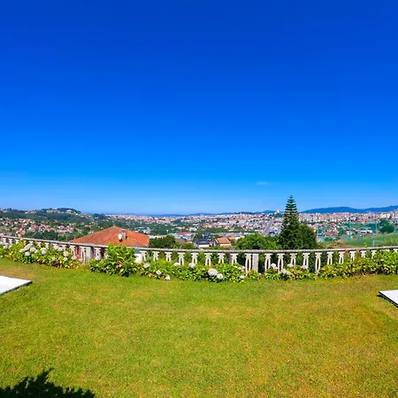 Con Piscina Y 2000 M De Jardin * فيجو