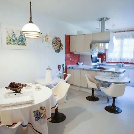 Ferienhaus Con Piscina Y 2000 M De Jardin