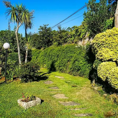 Con Piscina Y 2000 M De Jardín Сasa de vacaciones *
