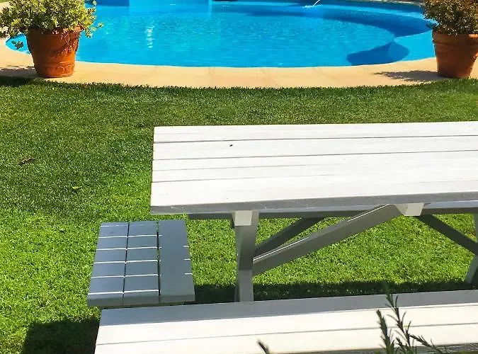 Tatil Evi Con Piscina Y 2000 M De Jardin *