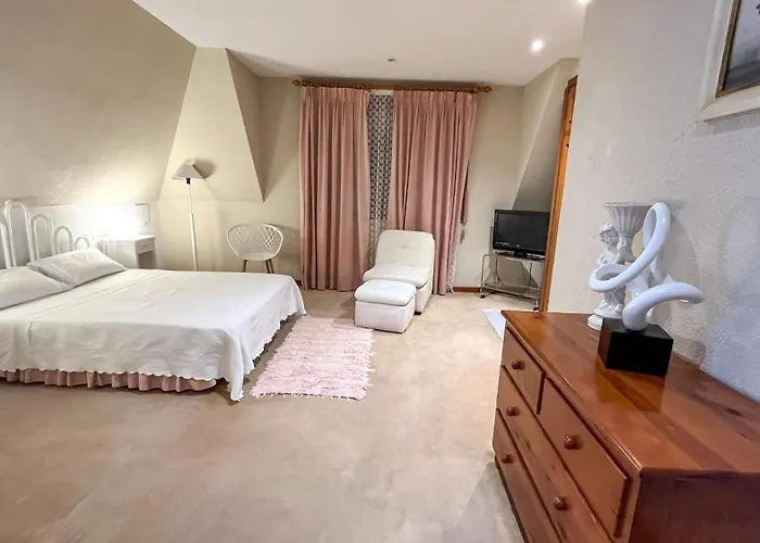 Con Piscina Y 2000 M De Jardin Tatil Evi *