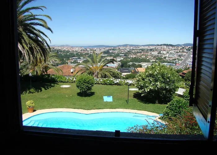 Con Piscina Y 2000 M De Jardin