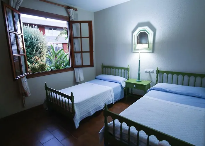 Con Piscina Y 2000 M De Jardin Tatil Evi