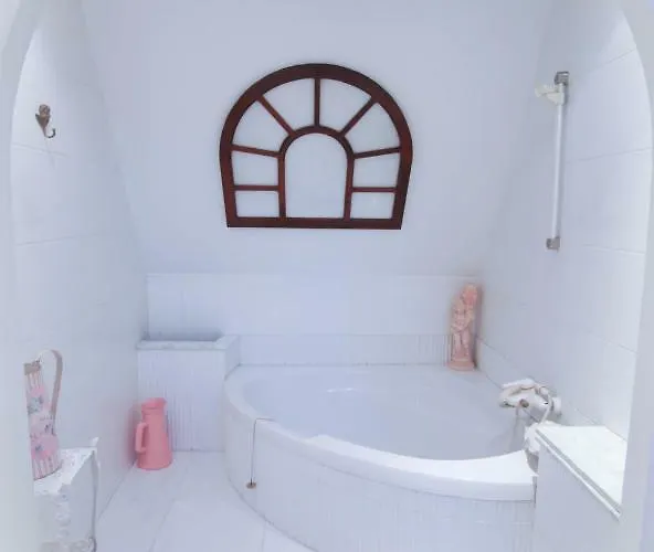 Tatil Evi Con Piscina Y 2000 M De Jardin *